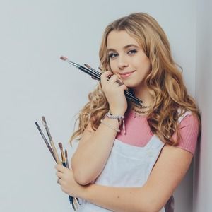 Meet your Posher, Alexandria